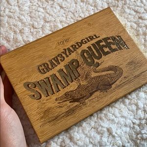 Tarte Grav3Yard Girl Palette (3/30$$ deal!!)